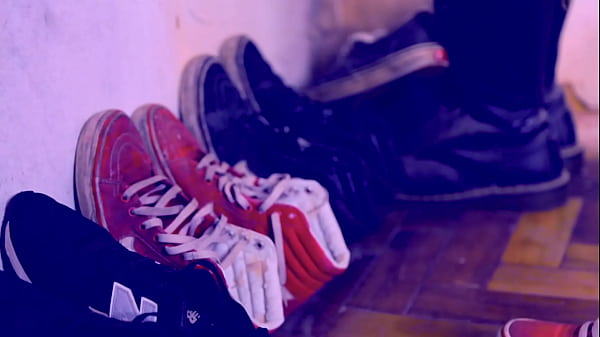 Cumshot on teen pussy