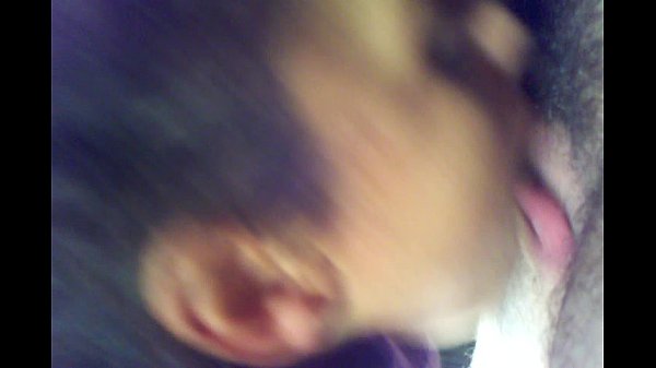 Download Video - Puta novinha da Farrapos tomando gozada na boca