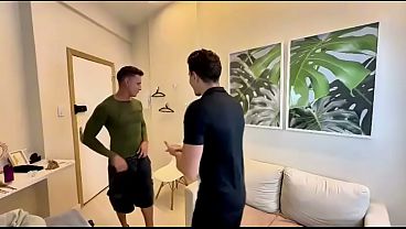 ヌルマッサージは、客と多才なマッサージ師の間でのセックスやパートナー交換で幕を閉じます。