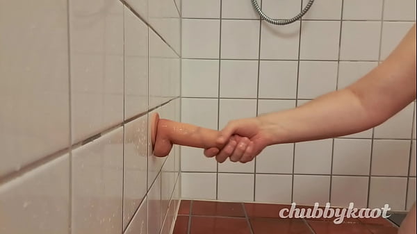pusy in public hotel