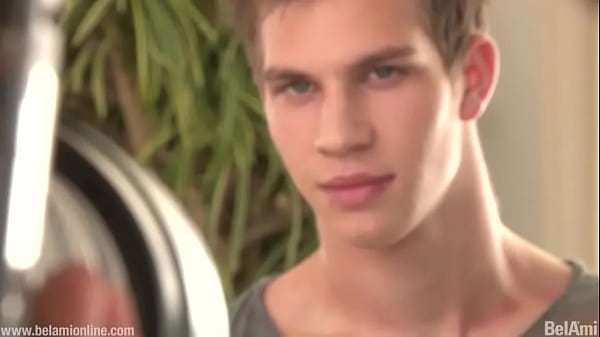 Download Video - A must see gay solo video