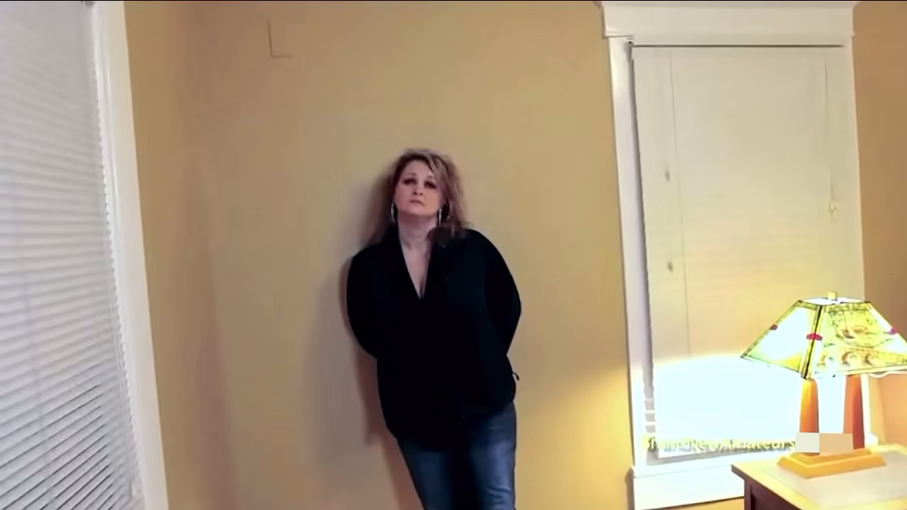 Busty Mature Brunette Laura Sloppy Deepthroat Then Hard Pounding Heat!