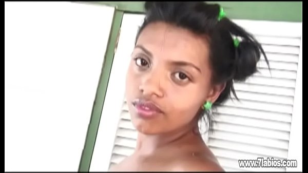 Solo brunette 02
