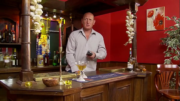 Mature woman Tammie Lee a slut with brunette hair gets penetrated in her pussy