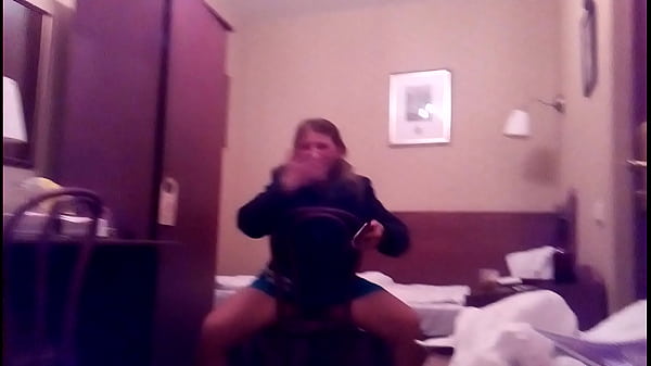 Sexy singing girl wants girls, girl wants a lot of girls