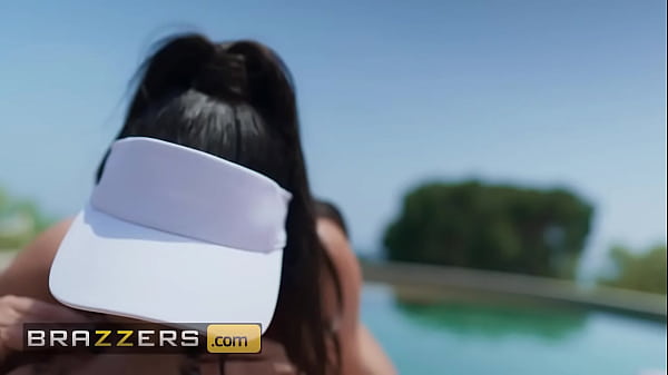 Brazzers Beach Angela White / Brazzers/ Enter XVPROMO on official site for discount