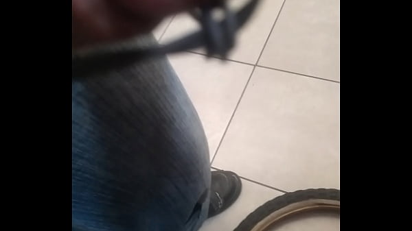 Rufina de pelos en la panocha y sin condón??