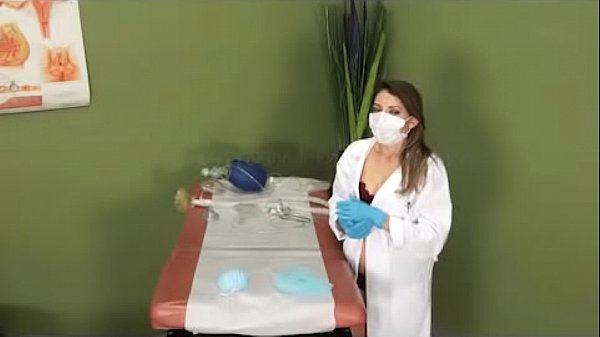 Medical Mask Demo by Doctor Madison
