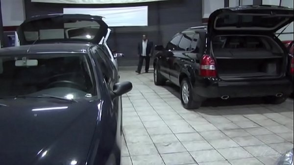 Download Video - Melissa Pitangax entrega o carro pro safado do Jamaica