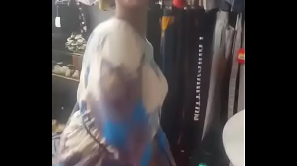 Kenyan girl shaking massive ass