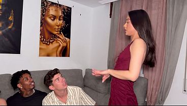 HARDCORE GANGBANG WITH A BIG-ASS LESBIAN, HARD ANAL AND DOUBLE PENETRATION - LOLA BRATZ