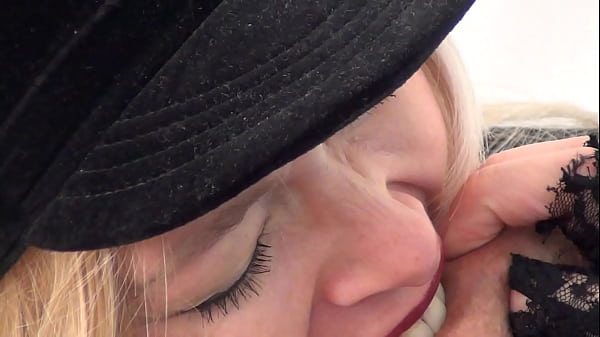 thumb cock biting