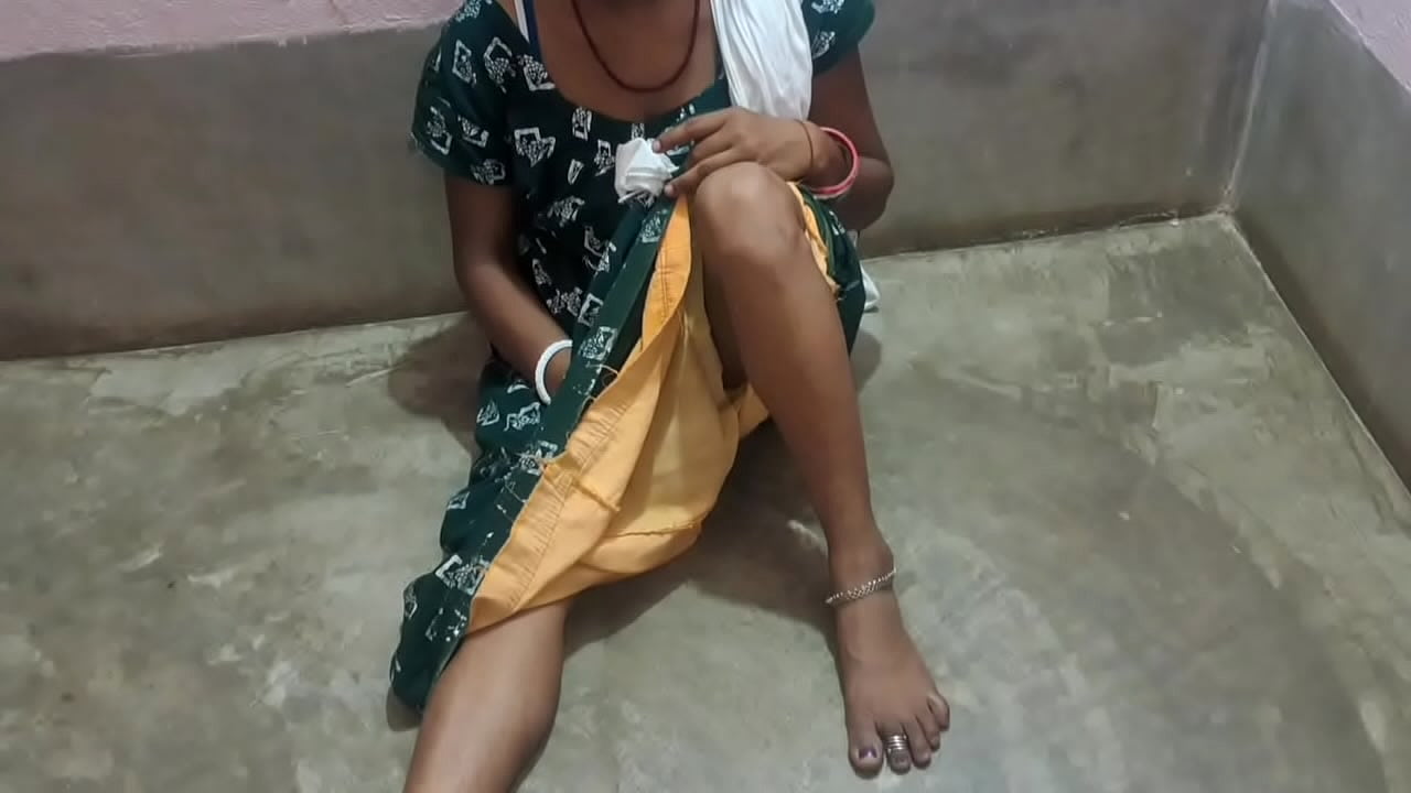 Stepbro Sneak in the Room When Priya Was Fingering in Alone in Hindi Audio