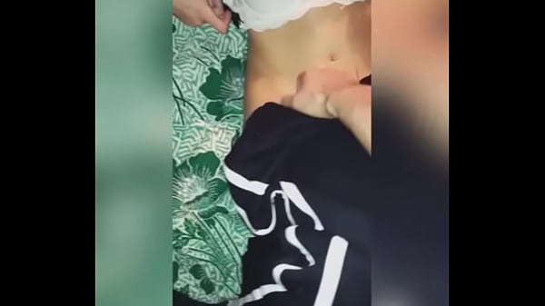 Download Video - MORBO total &excl;&excl; Padrastro se COGE a su HIJASTRA Mexicana Colegiala con el UNIFORME de Deportes Puesto&comma; Se Mete al CUARTO de su hijastra Cuando llega de la Escuela y no hay Nadie en Casa&excl; Ella Recibe VERGA con el Uniforme Puesto&excl;