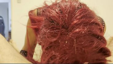 私のミルクが欲しいの、小悪魔ちゃん？ 豊満な体格のアルゼンチン人がアマチュアのフェムボーイにミルクを与える