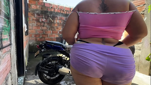 My neighbor helps me wash up and then he fucks me really well
