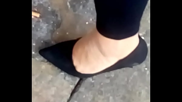 Fetiche madura me deja grabar sus pies 2
