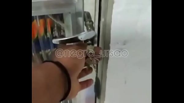 A piroca mais linda e gostosa que eu ja mamei n...