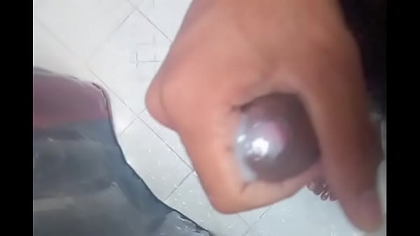 Masturbación hombre solo