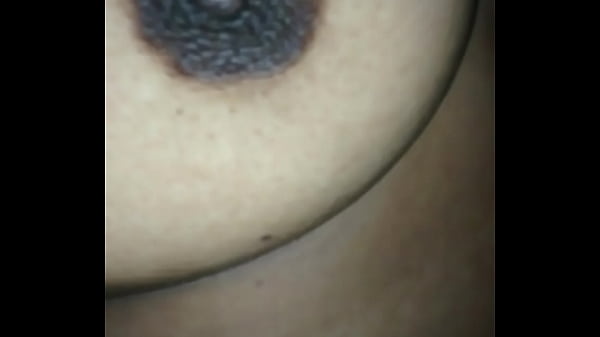 Esposa de corno indo mais uma pica