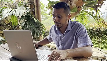 Employee fucks his pregnant boss to avoid being fired