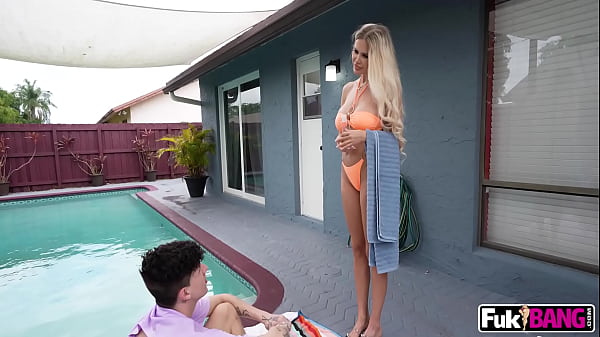 Milf Elisa Bethann Helping Her Little Goon