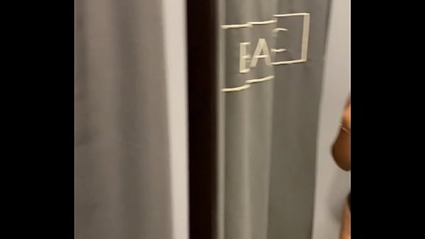 thumb changing room flashing