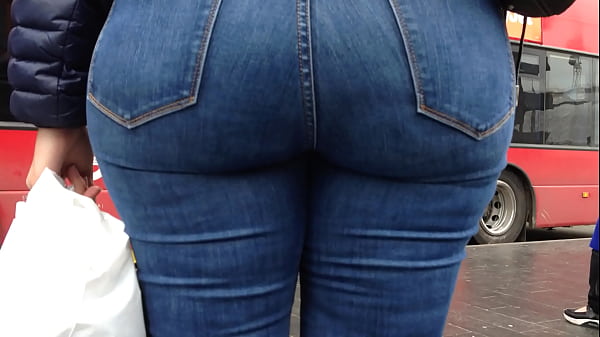 Download Video - Candid - Best Pawg in jeans No&colon;4