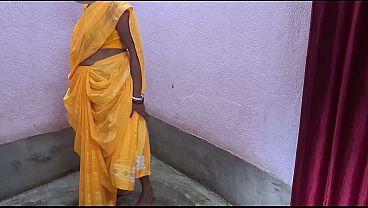 me fuck your tight pussy I entered the house and had sex with an Indian bhabhi