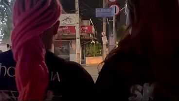Vamos passear pela rua de Fortaleza e brincamos ficamos peladas e aprontamos gostoso olha que del&iacute;cia