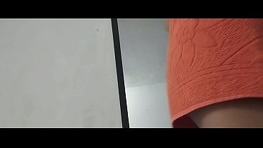 la pastora de la iglesia esta en una videollamada cachonda