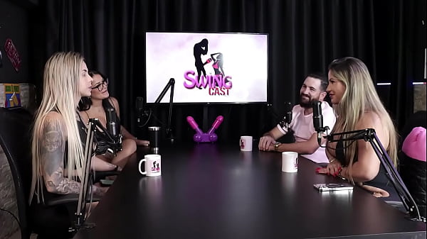 She feels jealous, even though she is liberal, her husband doesn't let her give it to someone else, she had anal sex and had sex in the truck - Juli Figueiró and Felipe Larrossa (SHEER/RED)