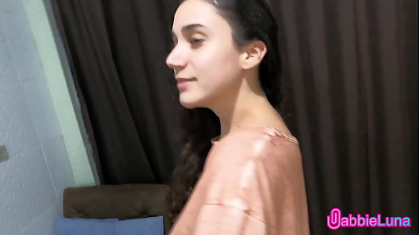 Hot Girl Sucking on the Rod