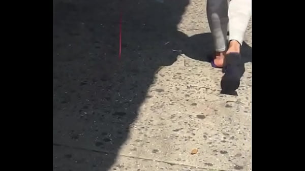 thumb ass
