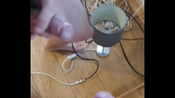 thumb cum