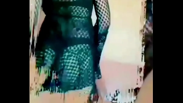 thumb in tights