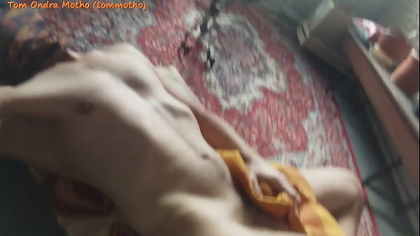 Download Video - Playing with towel stroking dick &lpar;Tom Ondra Motho&rpar;