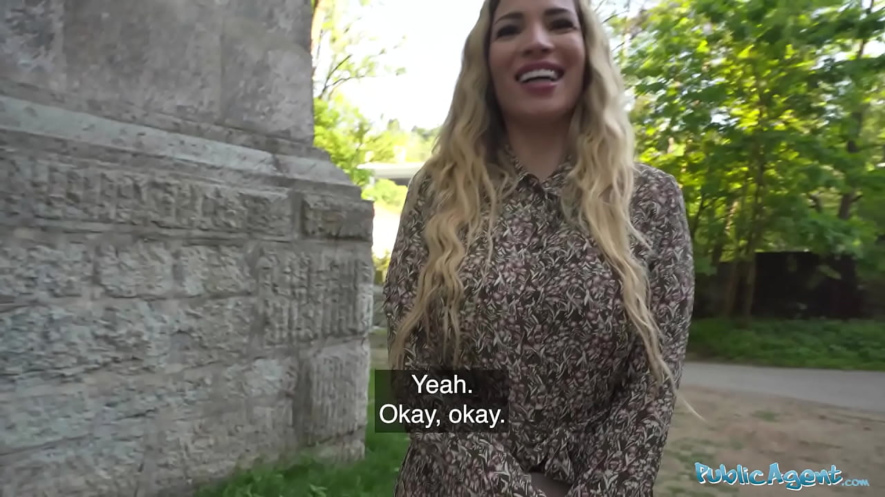 Public Agent She Worships Big Dick in Public