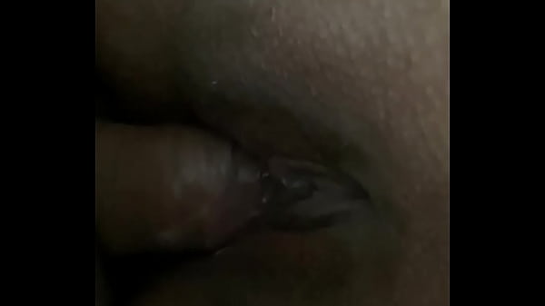 Ma Femme S'est Rasée Le Vagin Et Elle Ne Peut S'empêcher De Venir En Moi Et De Le Laisser Dégouliner De Mon Sperme