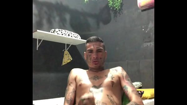 Download Video - Fui pego batendo uma escondido