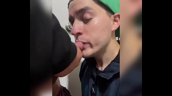 Download Video - Sucking the store employee