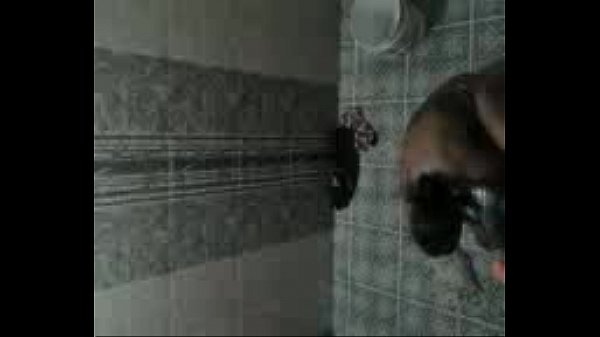 valsala aunty clean bath