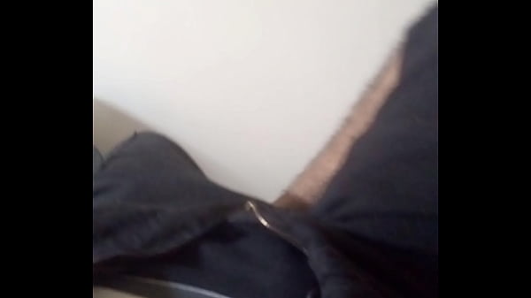 Masturbando e falando muita putaria pesada. Mas...