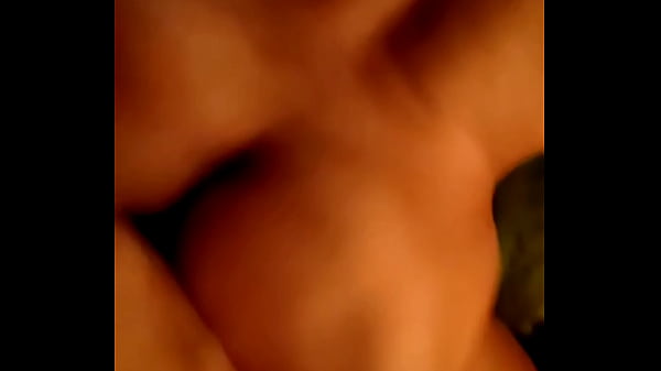 Download Video - Jugando un poco a escondidas