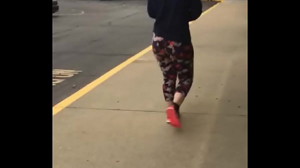 Young thot with jiggling ass 38 sec