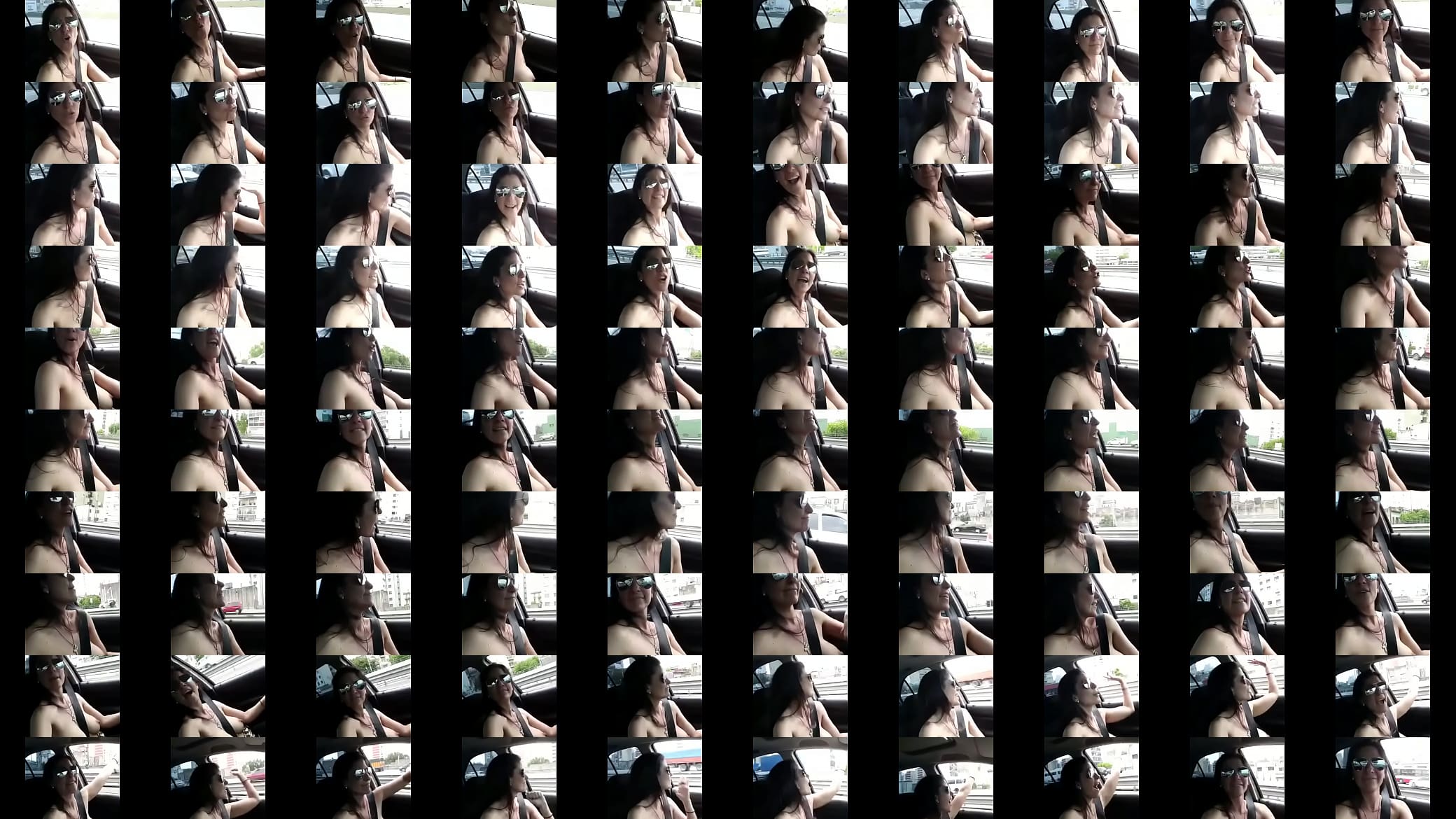 Girl singing in her car topless 预览图