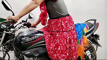 Indian girlfriend  has sex with lover