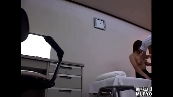 Nice buddy 19-year-old female college student Hiromi  irregularity Palpation Devil's obstetrics and gynecology examination Hidden camera File03-B
