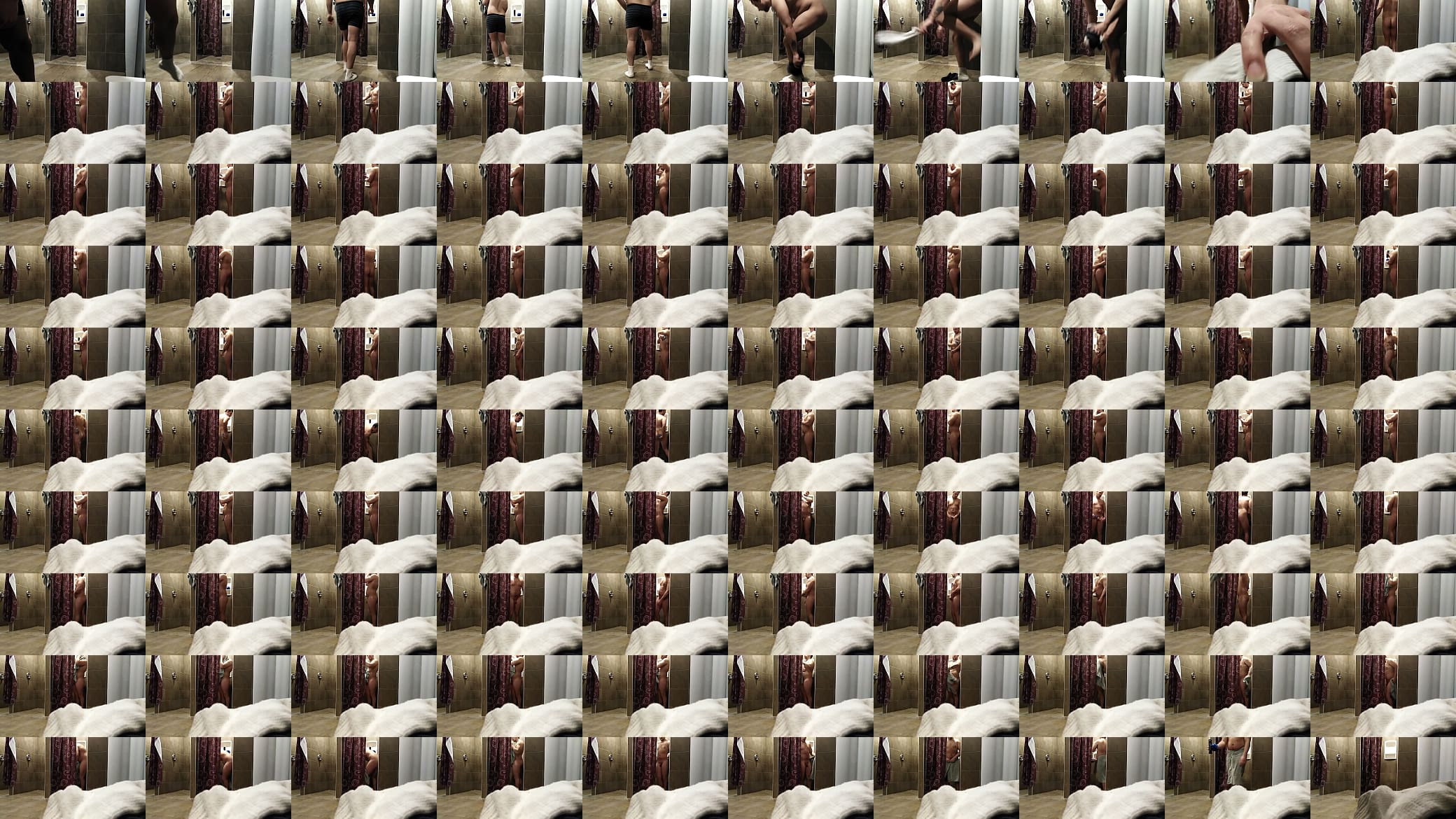 Caught showering at the gym 预览图