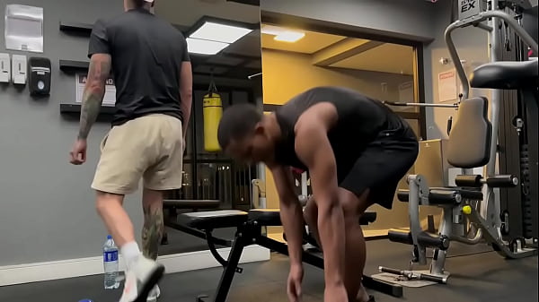 Botei o meu parceiro de treino pra me pagar um ...